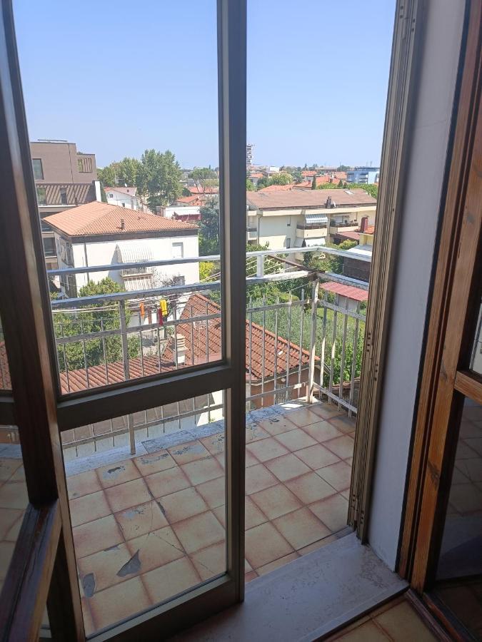 10 Posti Letto Attico Bruno Apartment Rimini Exterior photo